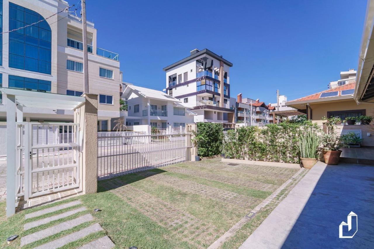 Apartamento com 02 dormitórios aqui é só trazer as malas e aproveitar as férias Bombinhas Exterior foto
